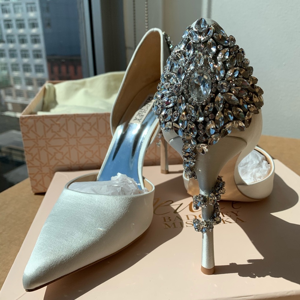 Badgley Mischka Vogue Crystal Embellished Pumps